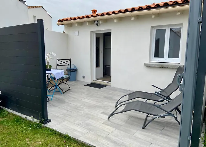 Maisonnette Cosy Au Calme, Local Velos, Terrasse Jardin